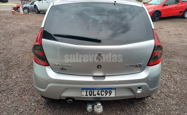 Renault SANDERO