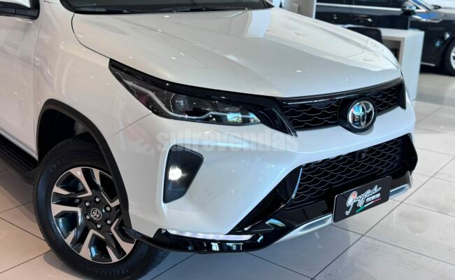 Toyota HILUX SW4