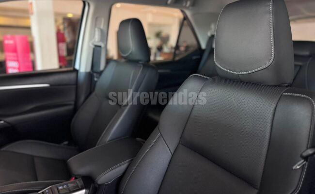 Toyota HILUX SW4