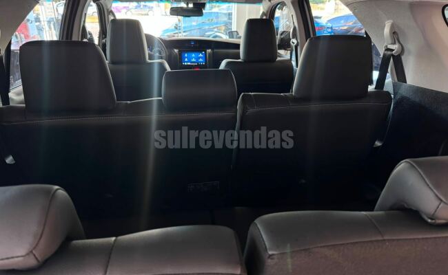 Toyota HILUX SW4