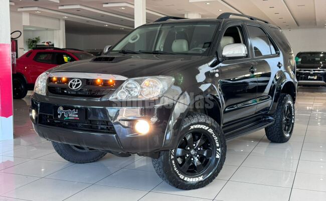 Toyota HILUX SW4