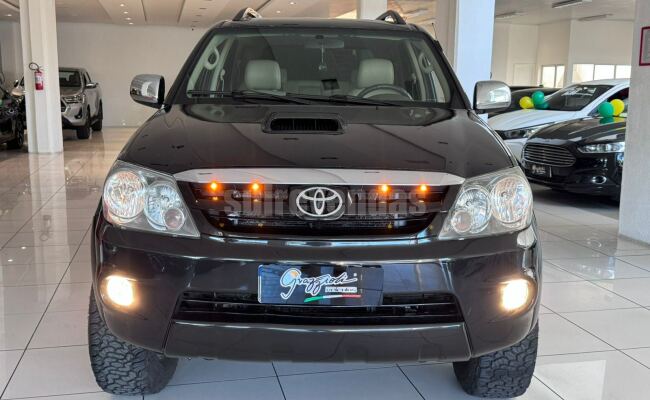 Toyota HILUX SW4