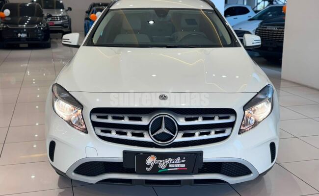 Mercedes-Benz GLA 200