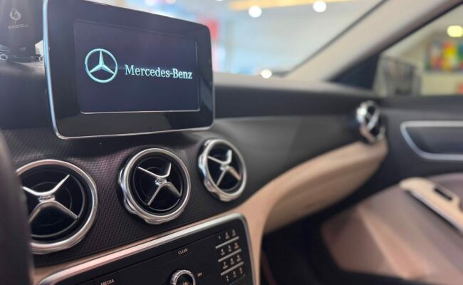 Mercedes-Benz GLA 200