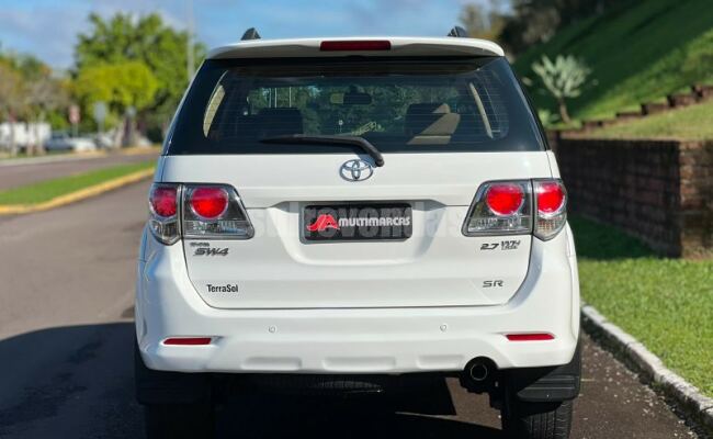 Toyota HILUX SW4 SR 2.7