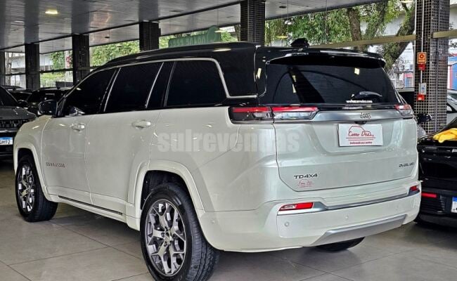 Jeep COMMANDER 2.0 TD380 TURBO DIESEL OVERLAND AT9