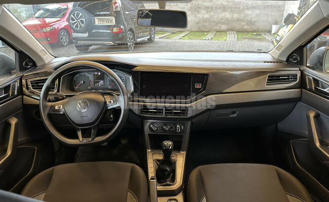 Volkswagen Polo Track 1.0 Flex 12V 5p