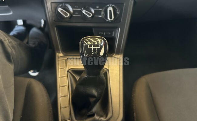 Volkswagen Polo Track 1.0 Flex 12V 5p