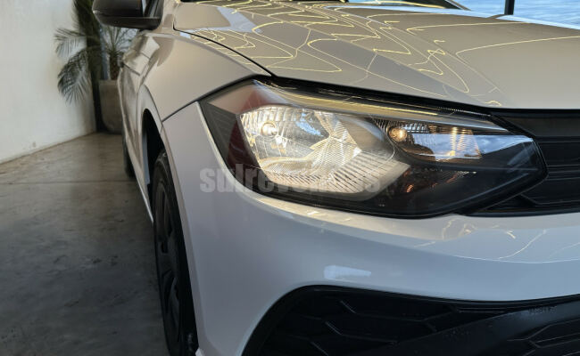Volkswagen Polo Track 1.0 Flex 12V 5p