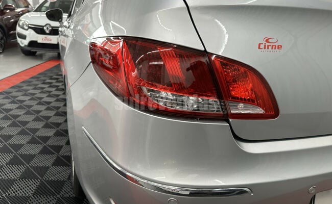 Peugeot 408 Sedan Allure 2.0 Flex 16V 4p Aut.