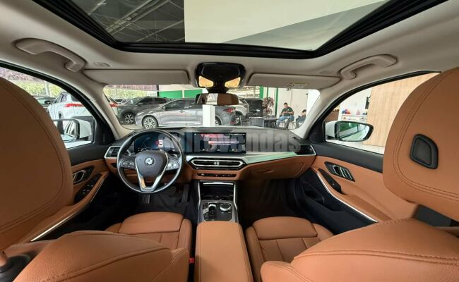 BMW 320i