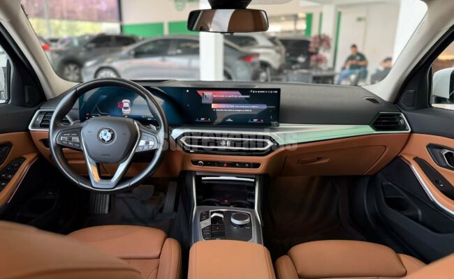 BMW 320i