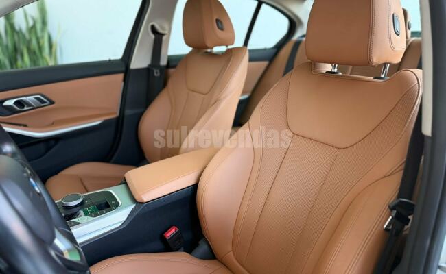 BMW 320i