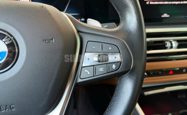 BMW 320i