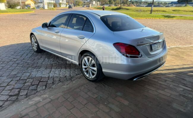 Mercedes-Benz C-180