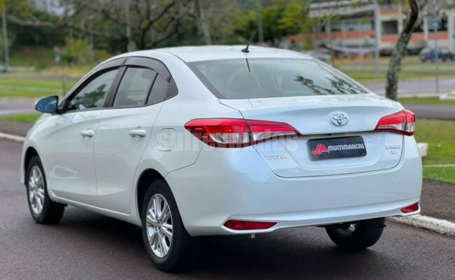 Toyota YARIS SEDAN XI 1.5