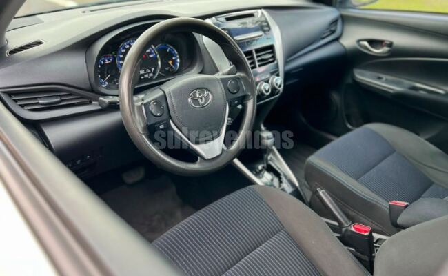 Toyota YARIS SEDAN XI 1.5