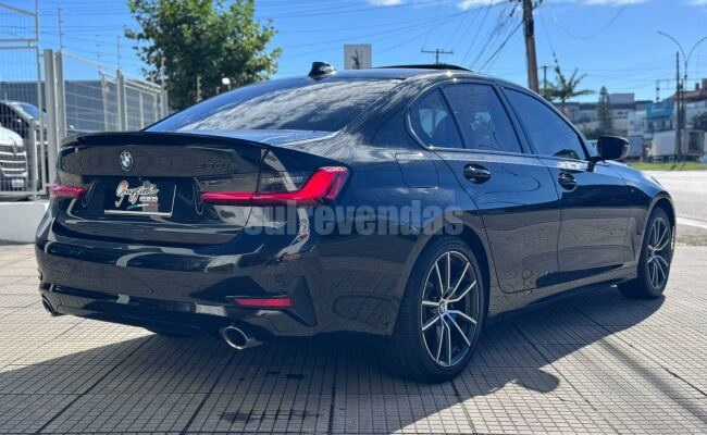 BMW 320I