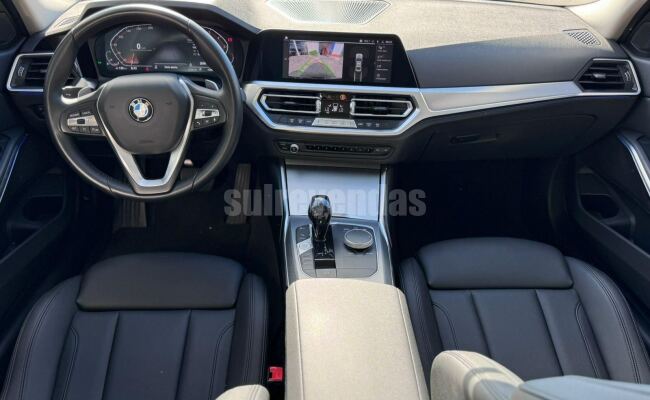 BMW 320I
