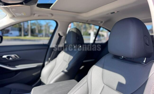 BMW 320I
