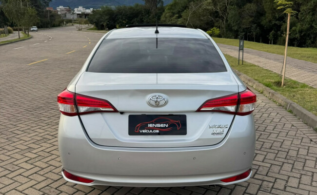 TOYOTA YARIS