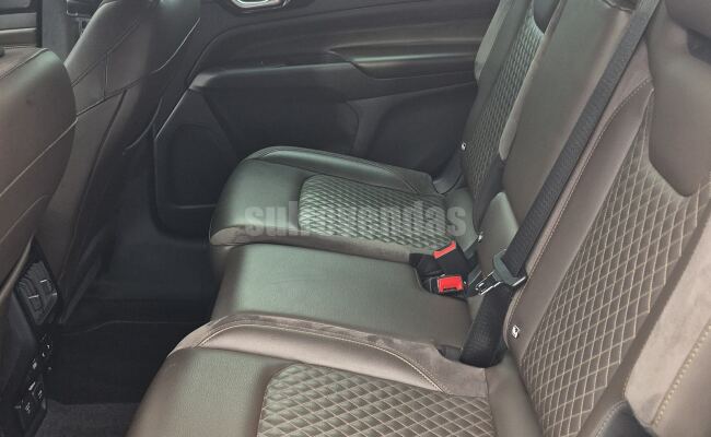 Jeep COMMANDER