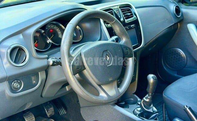 Renault SANDERO