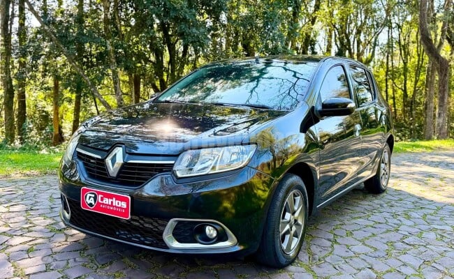 Renault SANDERO