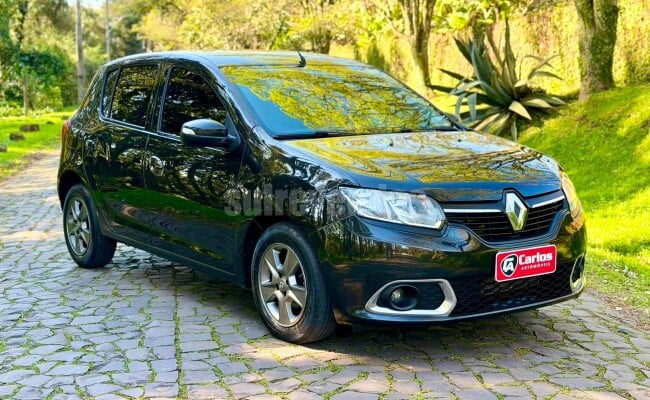 Renault SANDERO