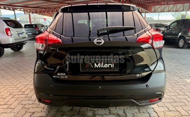 Nissan KICKS