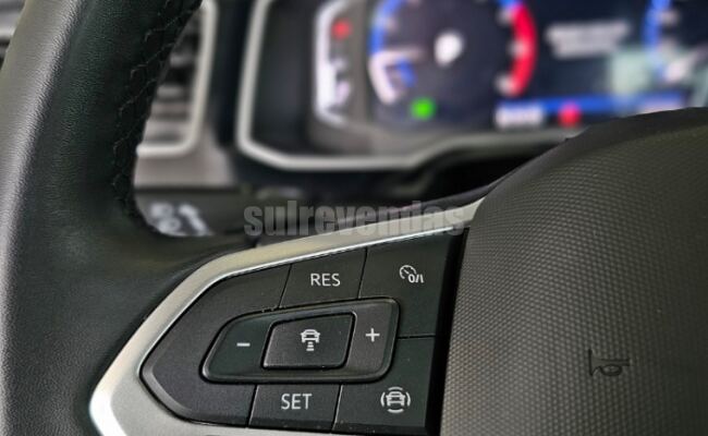 Volkswagen NIVUS 1.0 200 TSI TOTAL FLEX HIGHLINE AUTOMÁTICO