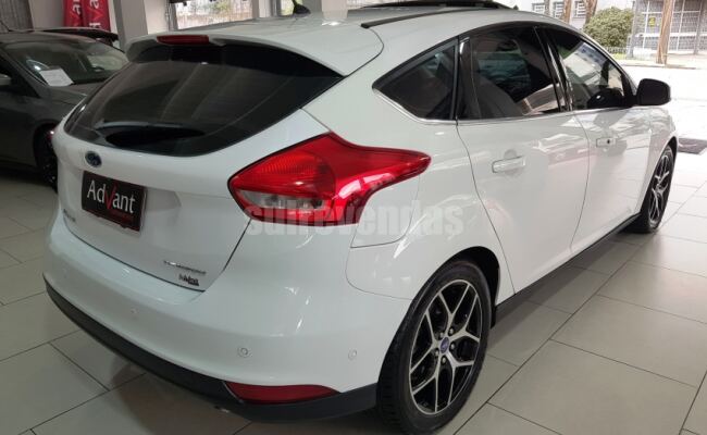 Ford FOCUS 2.0 TITANIUM PLUS 16V FLEX 4P POWERSHIFT