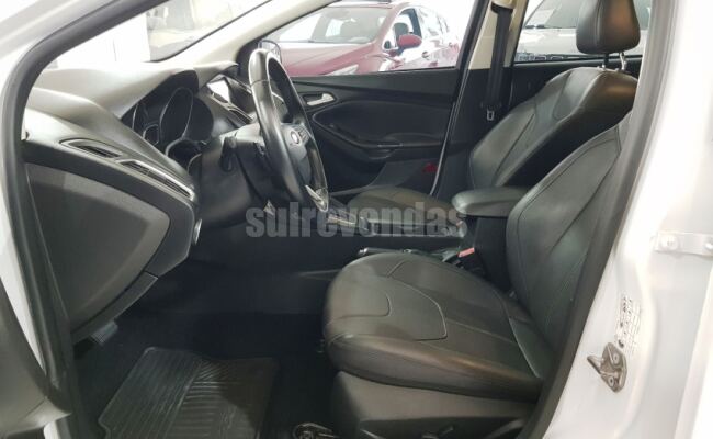 Ford FOCUS 2.0 TITANIUM PLUS 16V FLEX 4P POWERSHIFT