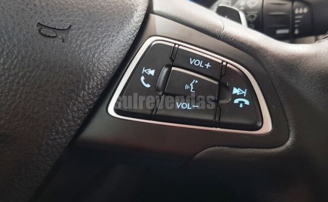 Ford FOCUS 2.0 TITANIUM PLUS 16V FLEX 4P POWERSHIFT