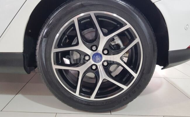 Ford FOCUS 2.0 TITANIUM PLUS 16V FLEX 4P POWERSHIFT