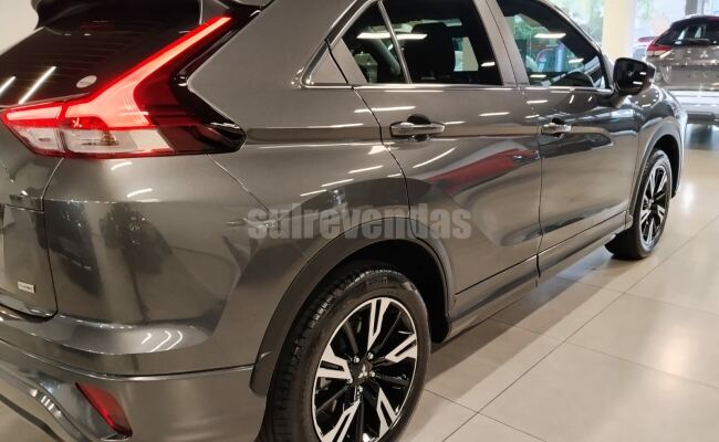 Mitsubishi ECLIPSE CROSS HPE