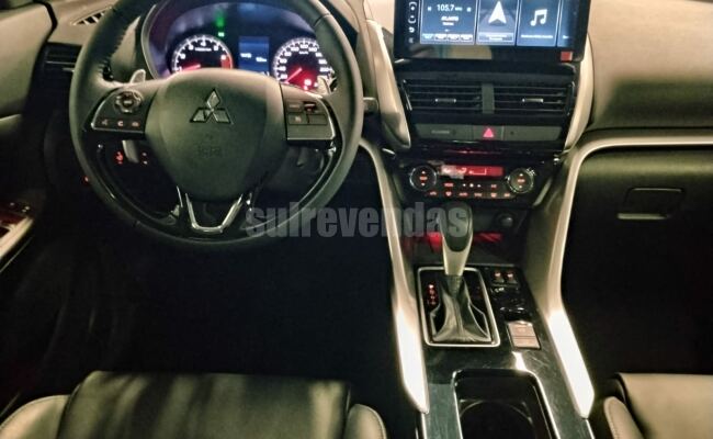 Mitsubishi ECLIPSE CROSS HPE