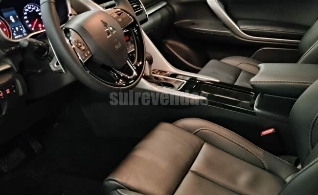 Mitsubishi ECLIPSE CROSS HPE