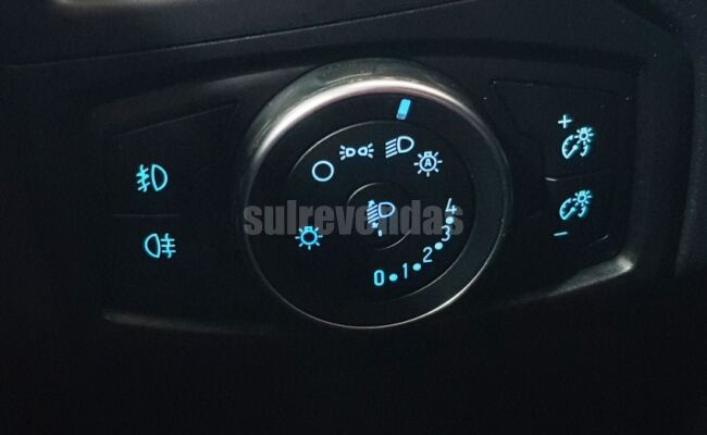 Ford FOCUS 2.0 TITANIUM 16V FLEX 4P POWERSHIFT