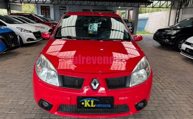 Renault SANDERO