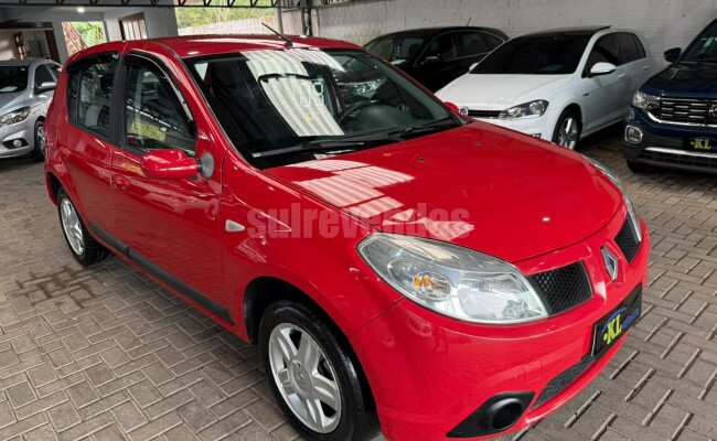 Renault SANDERO