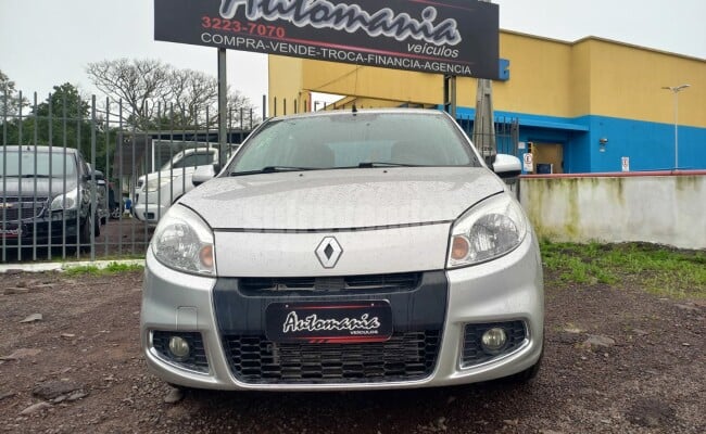 Renault SANDERO