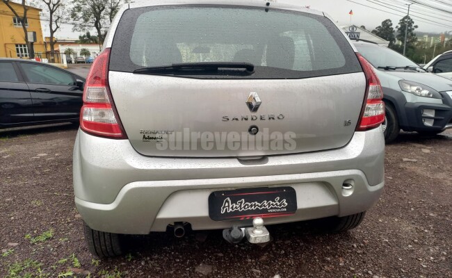 Renault SANDERO