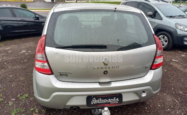 Renault SANDERO