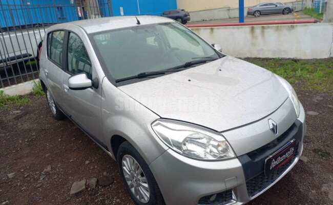 Renault SANDERO