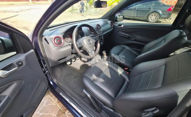 Volkswagen SAVEIRO ROCK IN RIO 1.6 TOTAL FLEX 8V CD