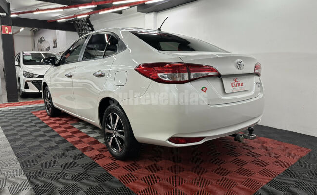 Toyota YARIS XLS Sedan 1.5 Flex 16V 4p Aut.