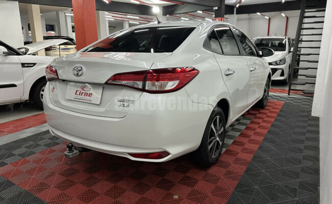 Toyota YARIS XLS Sedan 1.5 Flex 16V 4p Aut.
