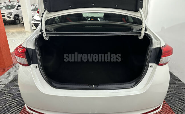 Toyota YARIS XLS Sedan 1.5 Flex 16V 4p Aut.