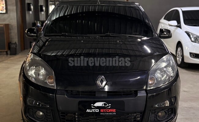 Renault SANDERO